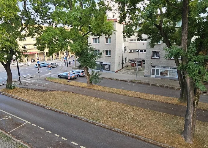 Manhattan * Bratislava